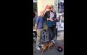 ΑΠΙΣΤΕΥΤΟ VIDEO: Άκουσε... ΠΛΑΝΟΔΙΟ να λέει το τραγούδι του και σταμάτησε να το πουν μαζί!
