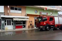 Επιχειρήσεις διάσωσης και κατάσβεσης πυρκαγιάς στα Γρεβενά [video]
