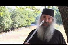 3899 - Μικρό αφιέρωμα στον πολύτεκνο πατέρα των πολλών μοναχών