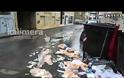 Η βροχή έβγαλε …βόλτα τα σκουπίδια στην οδό «Αρβάλη» στην Τρίπολη [Video]