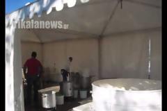 Ξεκίνησε στα Τρίκαλα με 3,5 τόνους καραμέλας η κατασκευή του μεγαλύτερου γλειφιτζουριού του κόσμου