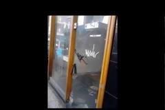 Το ένα κατάστημα  μετά το άλλο κλείνουν στο Αγρίνιο! [video]