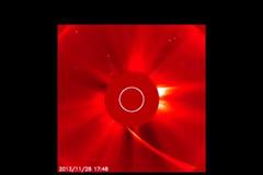 Κι όμως ο Ήλιος δεν «κατάπιε» τον κομήτη ISON!