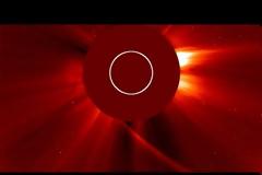 Κι όμως ο Ήλιος δεν «κατάπιε» τον κομήτη ISON!