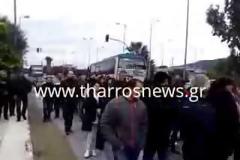 Έκλεισαν την Εθνική Οδό εργαζόμενοι του Νοσοκομείου Καλαμάτας