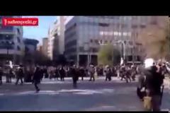 Βίντεο από τα μικροεπεισόδια στα Προπύλαια
