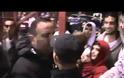 Προπονητής παραλίγο να πνίξει οπαδό! [Video]