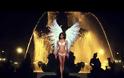 2 λεπτά γεμάτα Αγγελους των Victoria's Secret. Απολαύστε