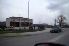 Πυροσβέστης πλένει το Audi στην Πυροσβεστική Καλαμπάκας [video]