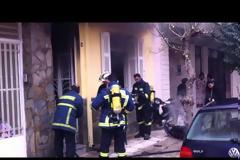 Πάτρα: Φωτιά-μυστήριο σε ισόγειο σπίτι και μηχανάκι - Δείτε φωτο-video