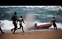 Ναυαγοσώστες χάνουν τον έλεγχο του φουσκωτού τους [video]