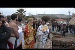 Με ιδιαίτερη λαμπρότητα τελέσθηκε ο πρώτος αγιασμός των υδάτων στην Τένεδο [video]