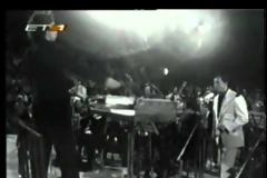 Της δικαιοσύνης ήλιε νοητέ και μυρσίνη συ δοξαστική - μη παρακαλώ σας, μη λησμονάτε τη χώρα μου!