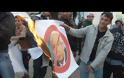 ΣΕ ΛΑΪΚΟ ΠΡΟΣΚΥΝΗΜΑ Η ΣΟΡΟΣ ΤΟΥ ΑΡΙΕΛ ΣΑΡΟΝ (VIDEO)