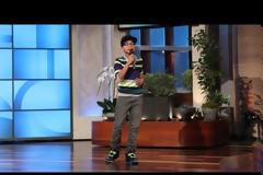 Ο 12χρονος που μάγεψε με τη φωνή του την Ellen DeGeneres [video]