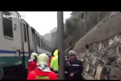 Σκηνές πανικού στην Ιταλία-Τρένο «κρέμεται» στον αέρα μετά από εκτροχιασμό [video]