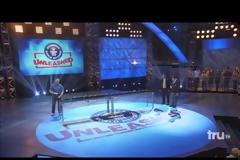 Λυγίζει τηγάνια με τα χέρια του [Video]