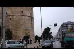 Θεσσαλονίκη: Νεαρός απειλεί να ανατιναχθεί στον Λευκό Πύργο!