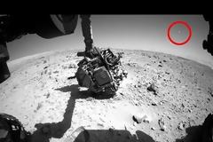 Οι εικόνες που αναστάτωσαν τη NASA - Το Curiosity πήγε στον Άρη και «εντόπισε» UFO