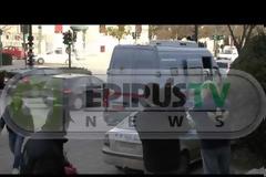 ΠΡΙΝ ΛΙΓΟ: Ιωάννινα: Στα δικαστήρια ο δράστης του φρικτού εγκλήματος στις Κεραμάτες Αρτας το 2013, που είχε... παγώσει την Ηπειρο [Video]
