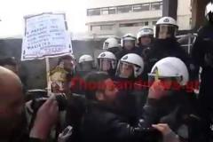 Ένταση έξω από τα δικαστήρια στη Θεσσαλονίκη [video]