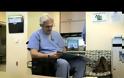 Dr. Ted Rummel: Ο παράλυτος χειρουργός [video]