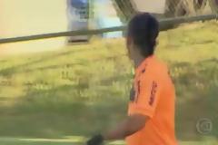 Πως το έκανε αυτό ο Ρόνι; [Video]