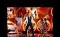 Jennifer Lopez: Στα «καυτά» παρασκήνια του βιντεοκλίπ για το τραγούδι του Μουντιάλ