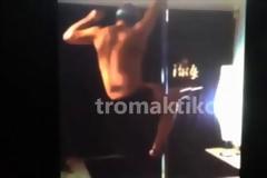 Οι διάσημες Ελληνίδες μαθαίνουν pole dancing από... άνδρα! [video]