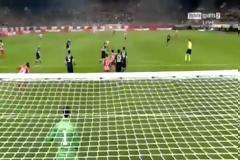Θρίαμβος για τον Ολυμπιακό, 2-0 τη Μάντσεστερ Γιουνάιτεντ