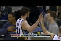 ΑΠΙΣΤΕΥΤΟ buzzer beater ΑΠΟ ΤΟΝ ΜΑΡΚ ΓΚΑΣΟΛ! *ΒΙΝΤΕΟ*