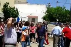 Ίλιον: Κάτοικοι ξήλωσαν παράνομες κεραίες [video]