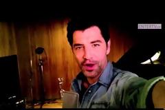 To selfie video του Σάκη Ρουβά που ξεπέρασε τα 11.000 like στο Facebook! [video]