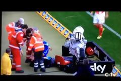 ΠΟΔΟΣΦΑΙΡΙΣΤΗΣ ΕΒΓΑΛΕ... ΝΟΚ ΑΟΥΤ ΚΑΜΕΡΑΜΑΝ! *ΒΙΝΤΕΟ*