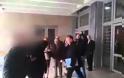 Βίντεο από την προσαγωγή στο Δικαστικό Μέγαρο Θεσσαλονίκης του ιερέα που εξαπάτησε ανέργους