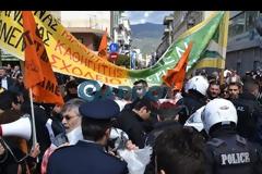 Επεισόδια στο τέλος της παρέλασης στην Καλαμάτα [video]