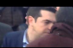 ΣΥΜΒΑΙΝΕΙ ΤΩΡΑ: Γεμάτη η πλ. Συντάγματος [video]