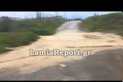 Λαμία: Φούσκωσε ο δρόμος Ξηριάς στη Ροδίτσα - Οι οδηγοί πρέπει να είναι ιδιαίτερα προσεχτικοί [Videos - Photos]