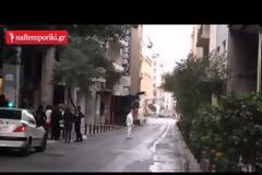 Έκρηξη παγιδευμένου αυτοκινήτου έξω από την Τράπεζα της Ελλάδας
