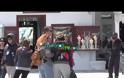 Η Βάνα Μπάρμπα με την κόρη της στην Μύκονο [Video]