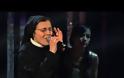 Συνεχίζει να σαρώνει η καλόγρια του «The Voice» [video]