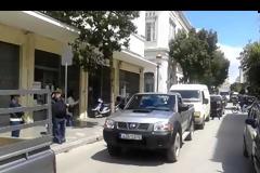 Αποχώρησαν οι παραγωγοί και οι πωλητές των λαϊκών αγορών από το Δημαρχείο της Πάτρας [Videos]
