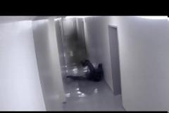 Το βίντεο που έχει προκαλέσει σάλο στο διαδίκτυο: Κάμερα κατέγραψε επίθεση φαντάσματος σε άνδρα! [video]