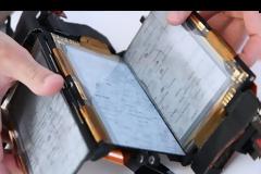 Το... πτυσσόμενο smartphone με τις αποσπώμενες οθόνες