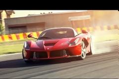 To Top Gear «σκίζει» ανηλεώς τη LaFerrari