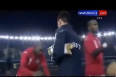 ΑΝΤΙΠΑΛΟΣ ΥΠΟΚΛΙΘΗΚΕ ΣΤΟΝ... ΜΕΣΙ! *ΒΙΝΤΕΟ*