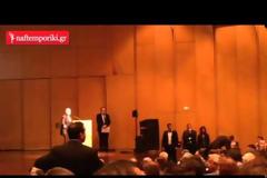 Ένταση σε εκδήλωση με ομιλητή τον Λουκά Παπαδήμο– Τον αποδοκίμασαν ομολογιούχοι