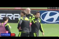 ΕΔΙΩΞΕ ΤΟΝ ΦΑΜΠΡΕΓΚΑΣ ΑΠΟ ΤΗΝ ΠΡΟΠΟΝΗΣΗ ΤΗΣ ΙΣΠΑΝΙΑΣ Ο ΝΤΕΛ ΜΠΟΣΚΕ! *ΒΙΝΤΕΟ*