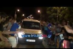 Ξέφρενοι πανηγυρισμοί και στα Τρίκαλα μετά τη μεγάλη πρόκριση [video - photos]