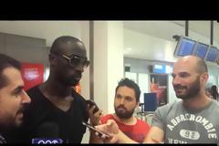 ΜΕΝΣΑ-ΜΠΟΝΣΟΥ ON CAMERA : ΘΑ ΣΦΙΞΟΥΜΕ ΤΑ ΧΕΡΙΑ ΜΕ ΤΟΝ ΠΡΙΝΤΕΖΗ! *ΒΙΝΤΕΟ*